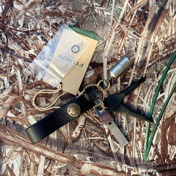 Filson leather tool keychain set - Picture 1 of 11